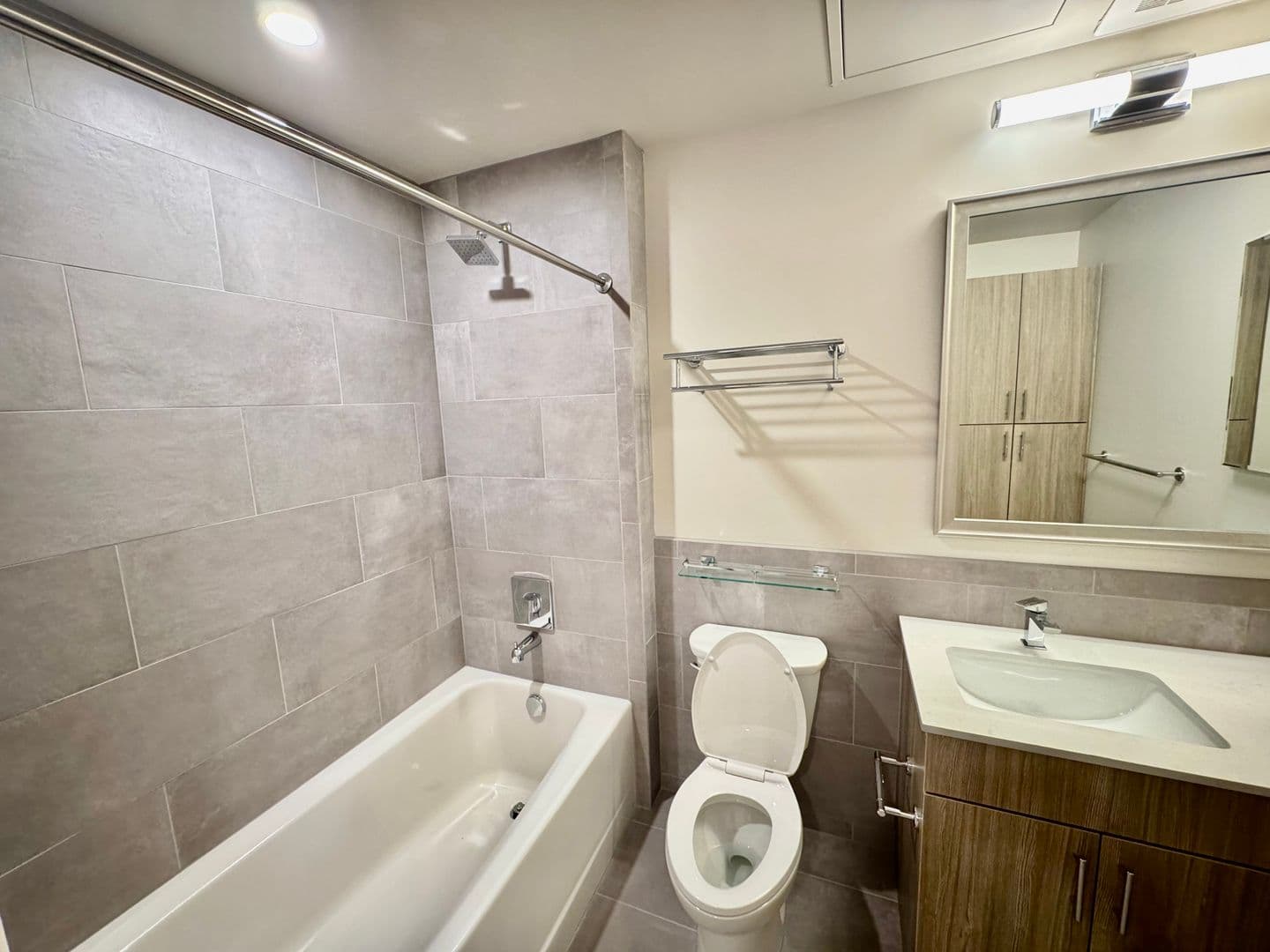 Washington Apartment: 3220 Prospect Street, NW