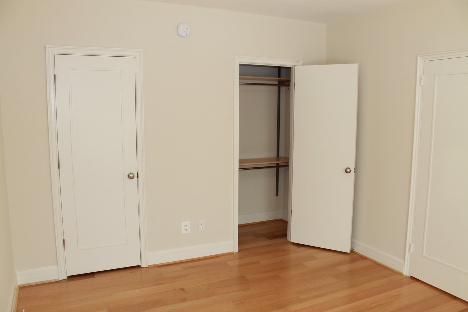 Washington Apartment: 2745 29th Street, NW