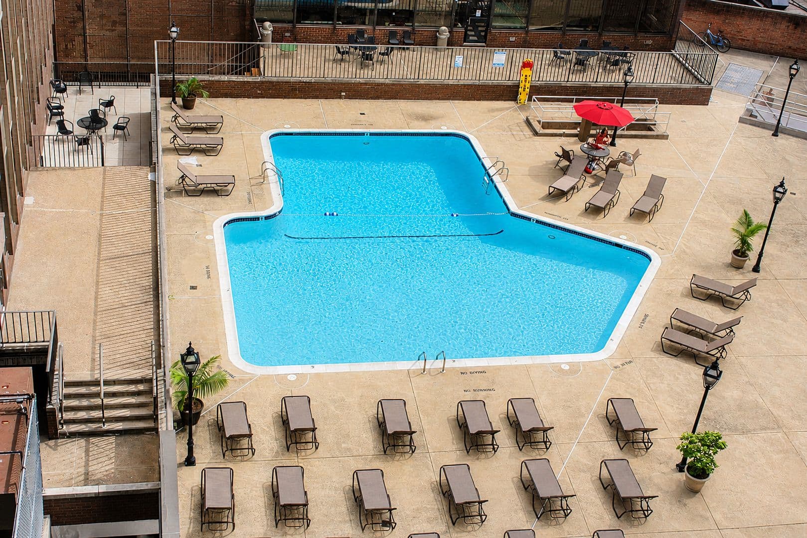 Washington Apartment: 1255 New Hampshire Avenue