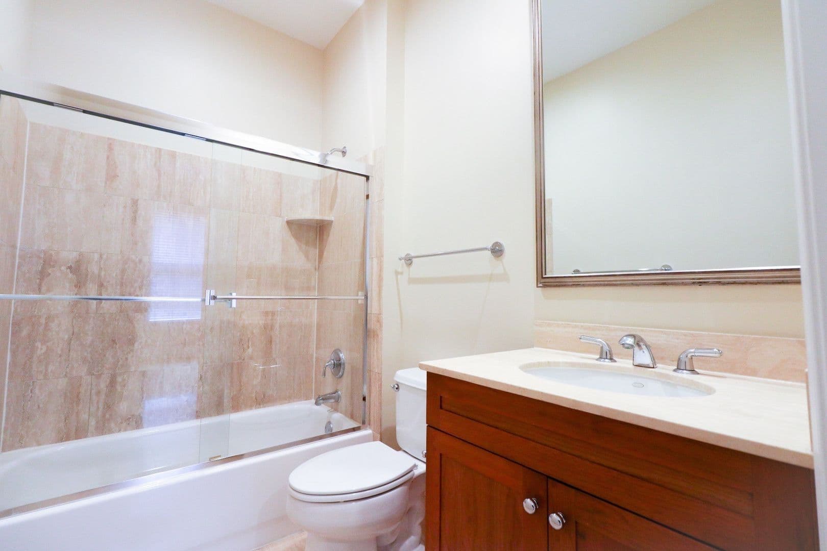 Washington Apartment: 1640 16th Street, NW