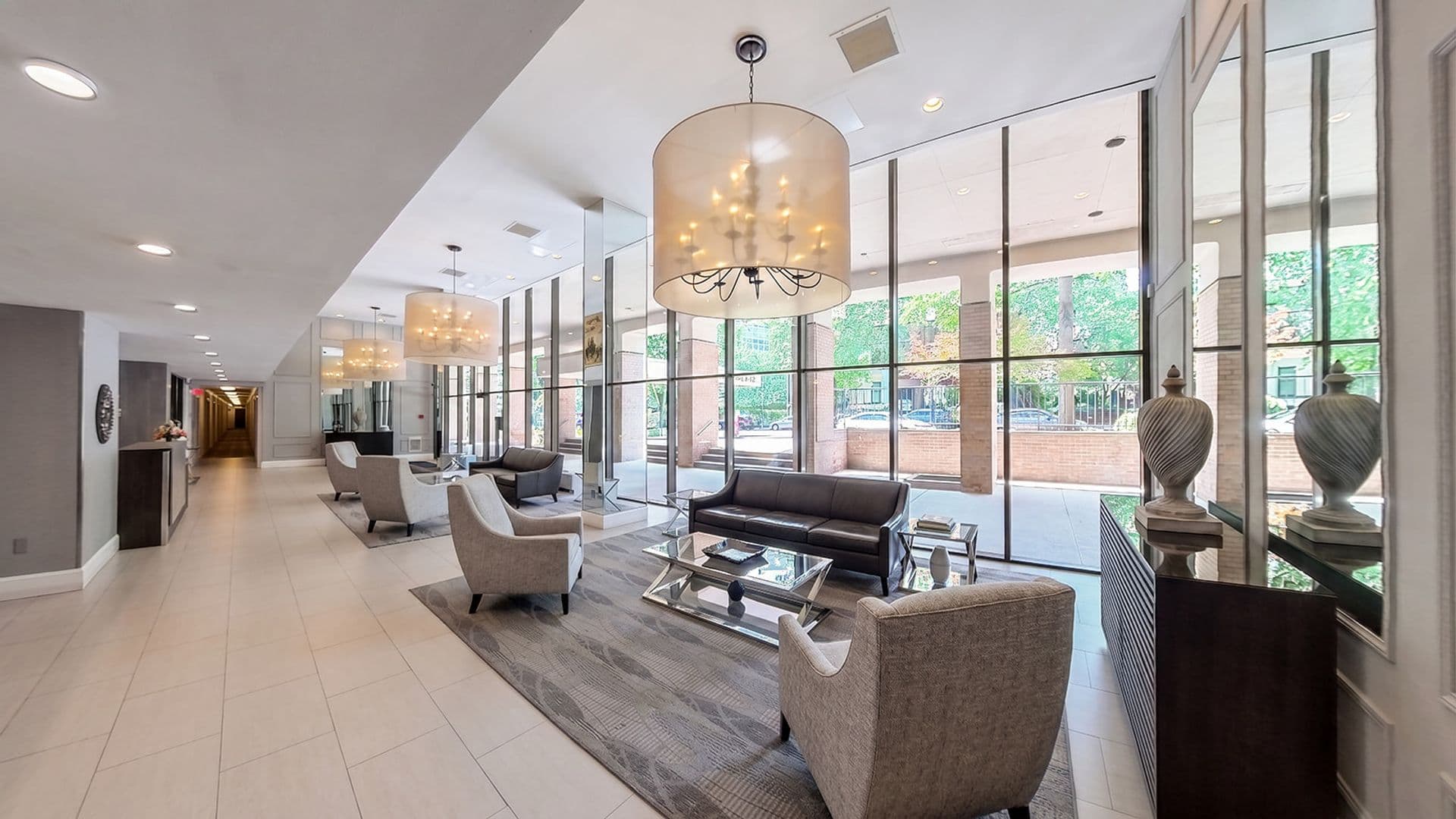 Washington Apartment: 1255 New Hampshire Avenue