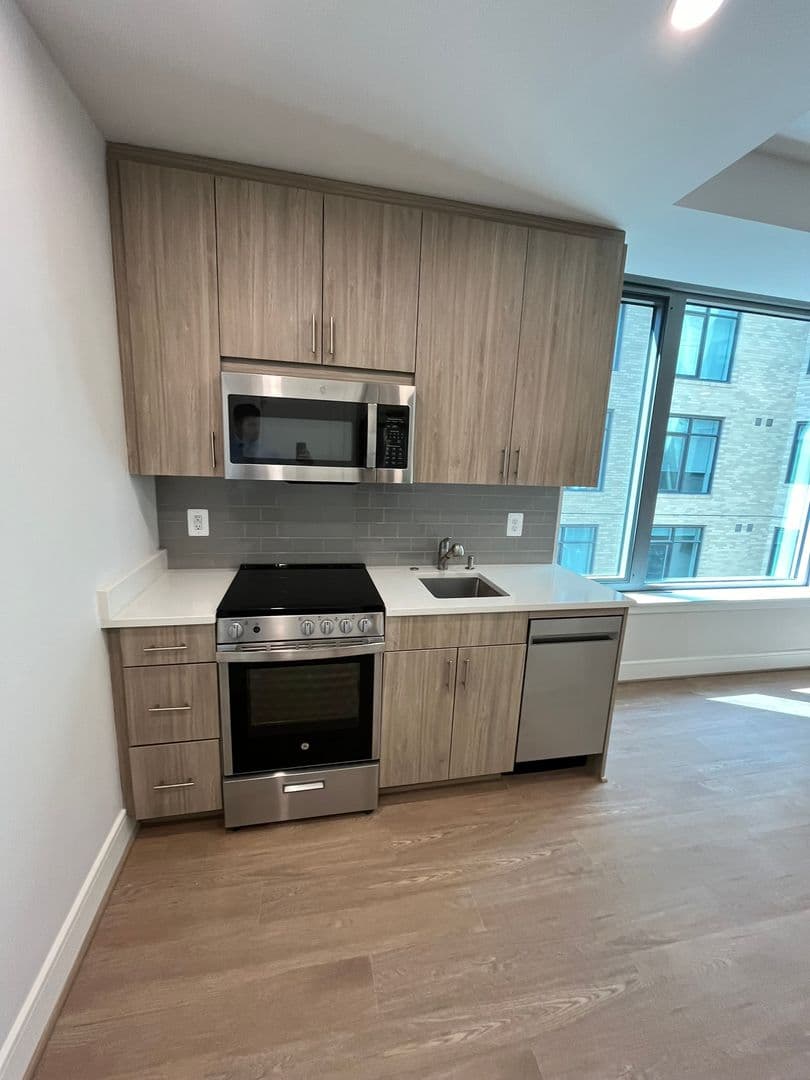 WASHINGTON Apartment: 1650 O STREET, NW