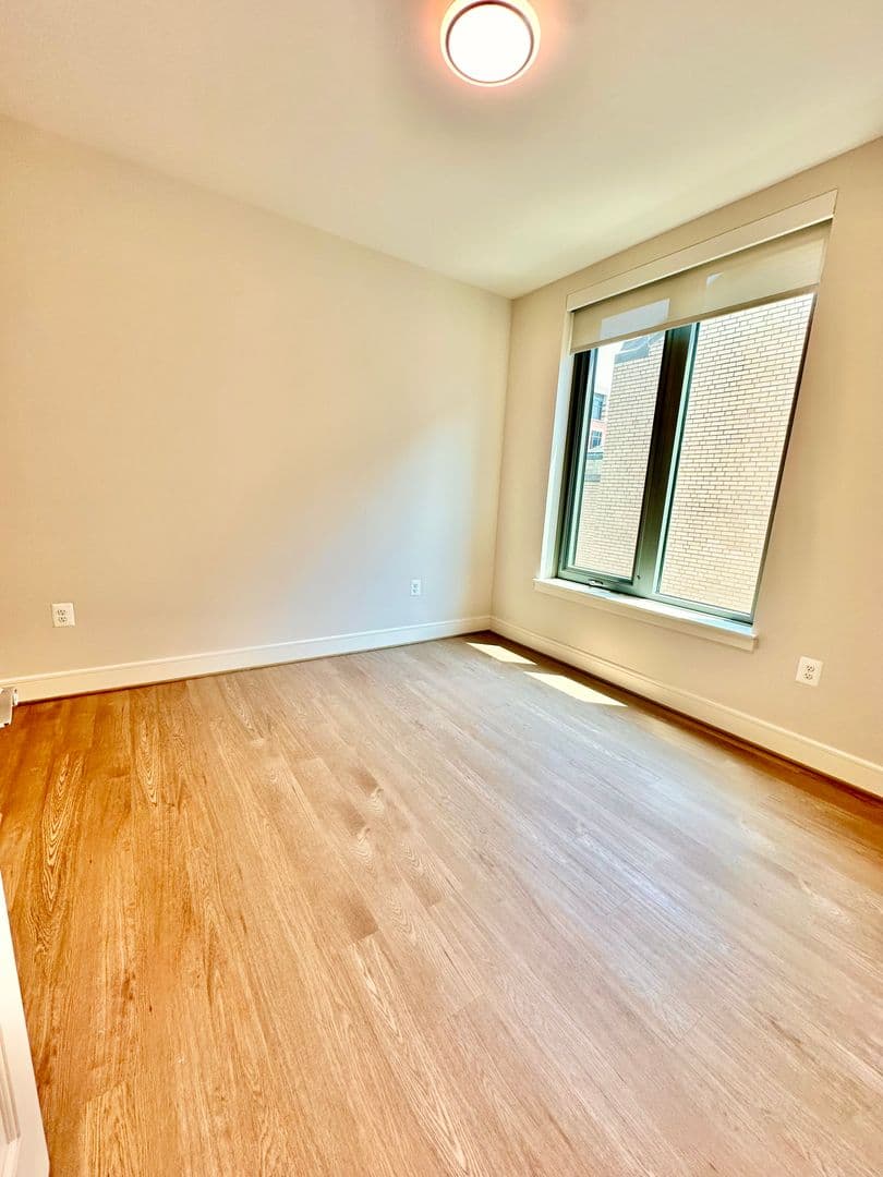 WASHINGTON Apartment: 1650 O STREET, NW