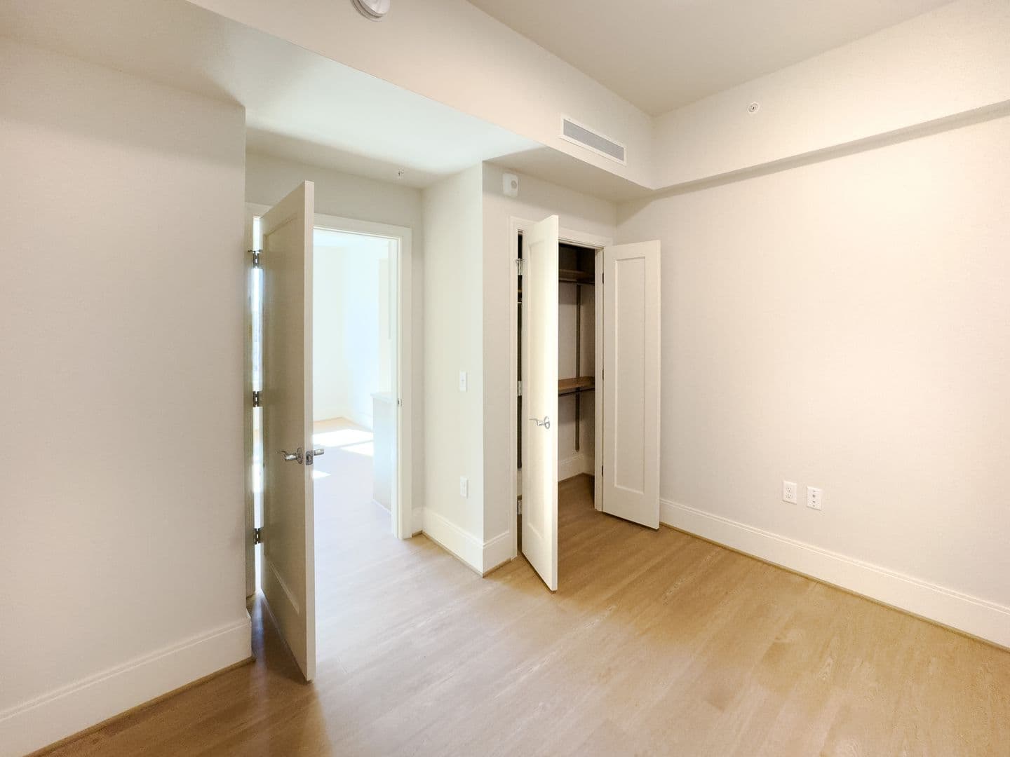 Washington Apartment: 3220 Prospect Street, NW