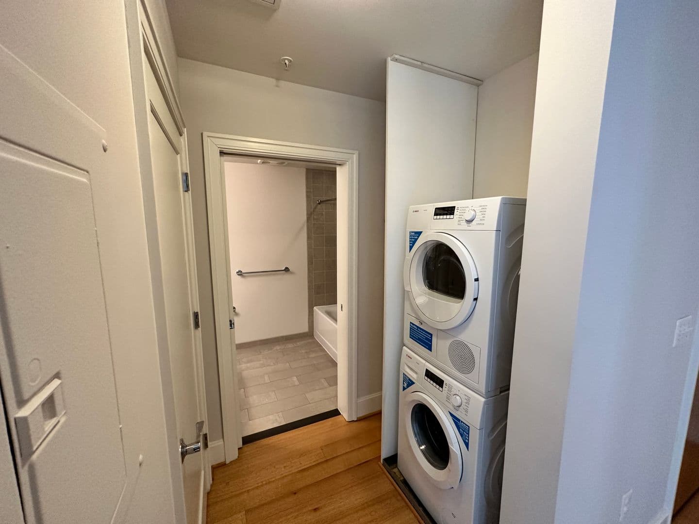 Washington Apartment: 1355 17th Street, NW