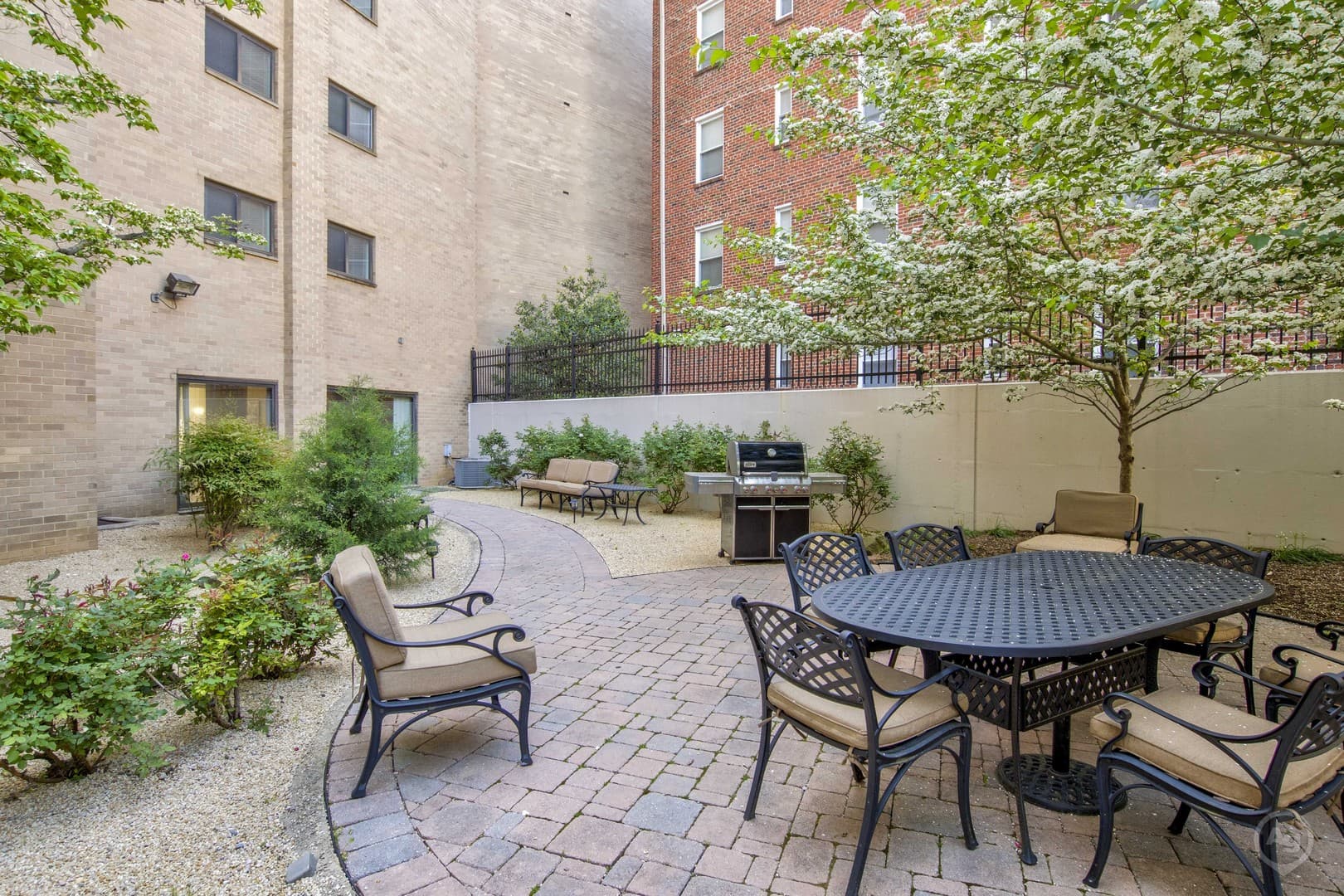 Washington Apartment: 3300 16th Street, NW