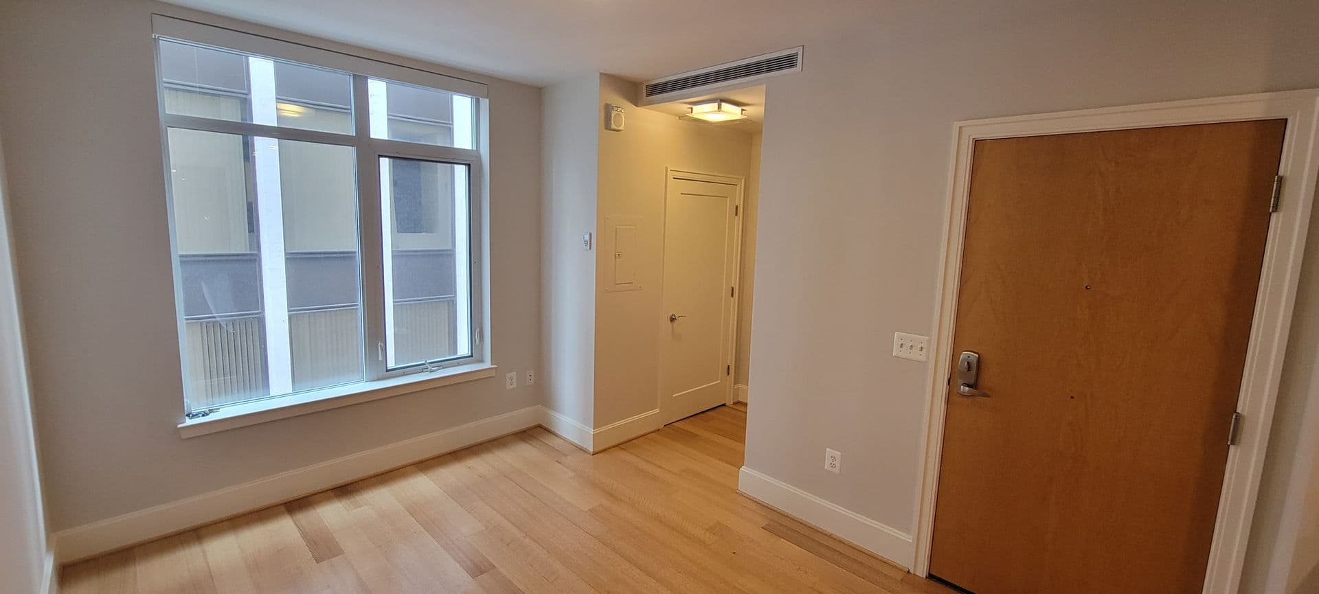 Washington Apartment: 1355 17th Street, NW