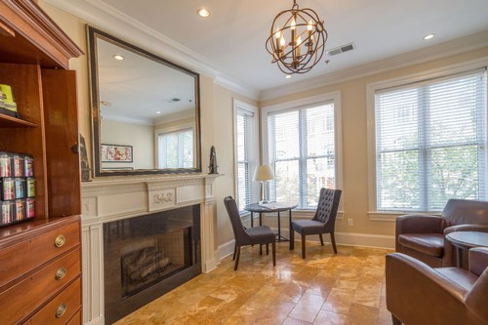 Washington Apartment: 1640 16th Street, NW