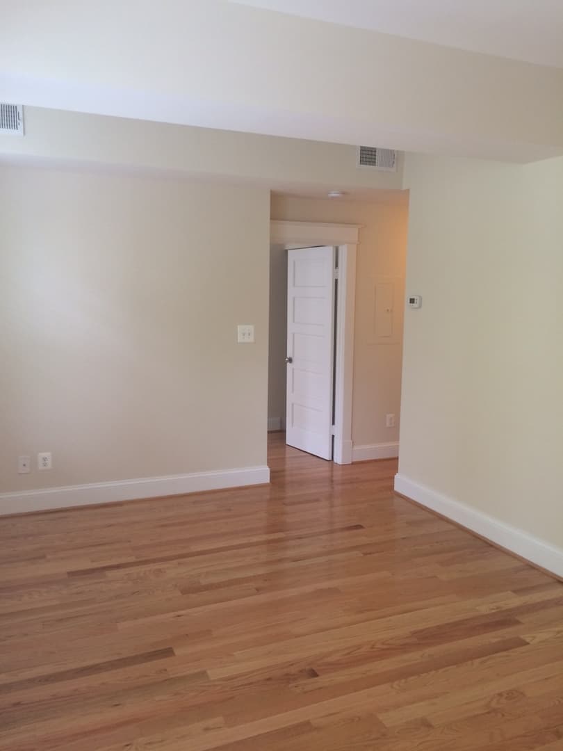 Washington Apartment: 1743 P Street, NW