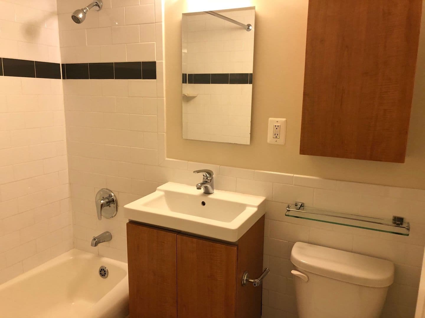 Washington Apartment: 1255 New Hampshire Avenue