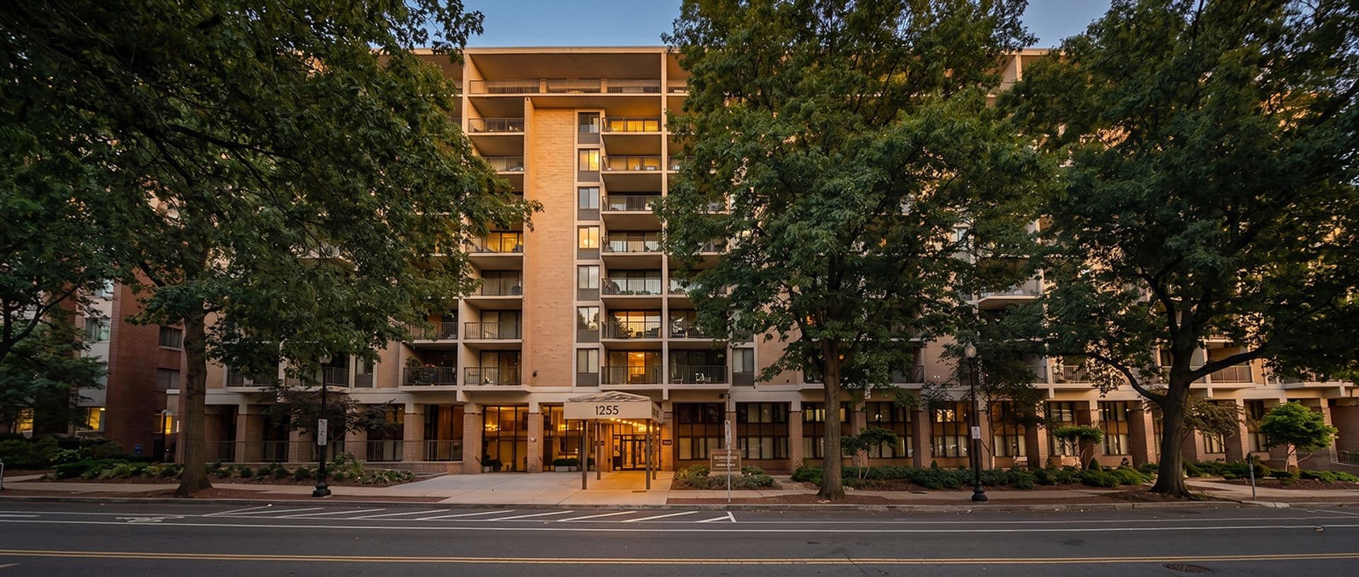 Washington Apartment: 1255 New Hampshire Avenue