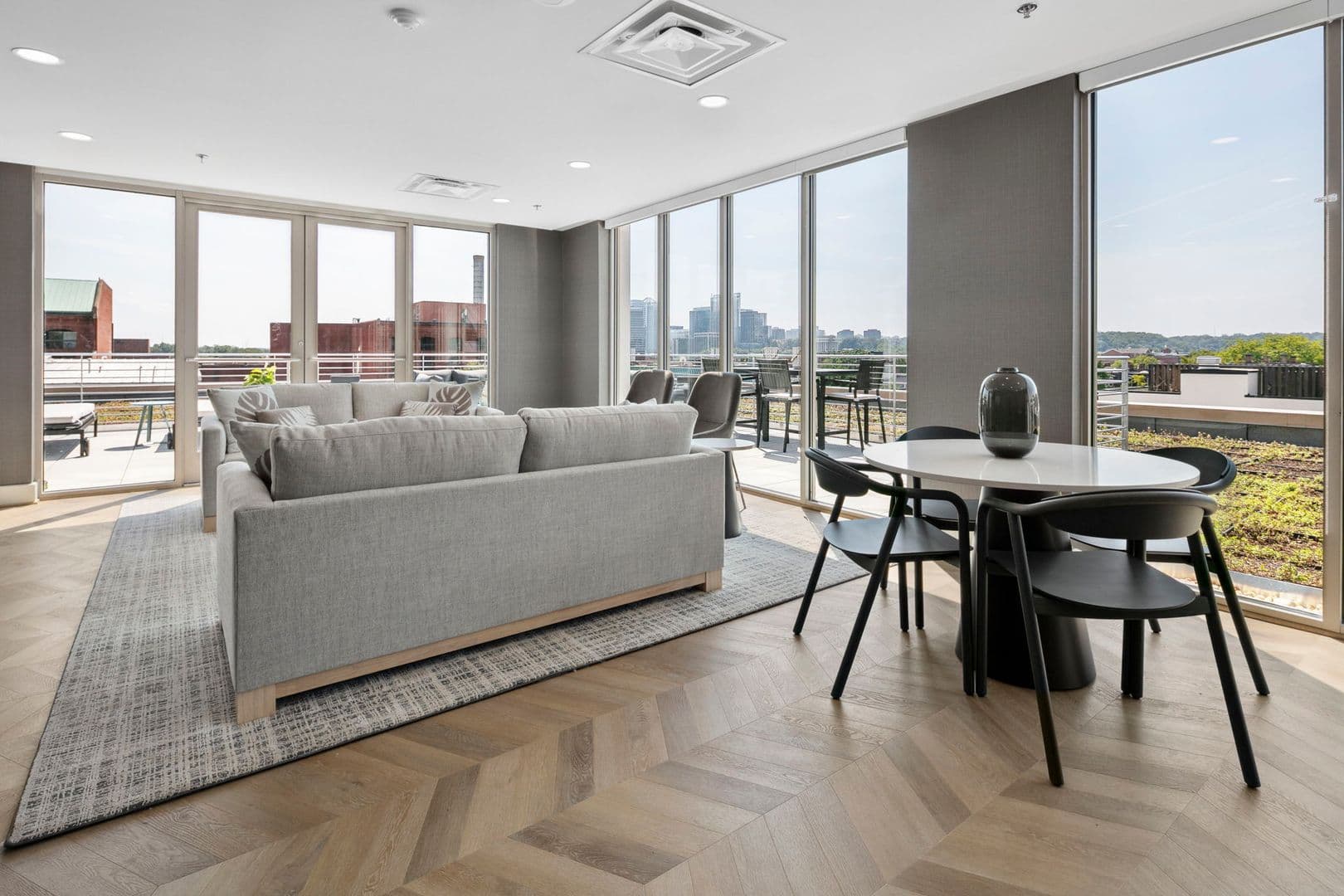 Washington Apartment: 3220 Prospect Street, NW