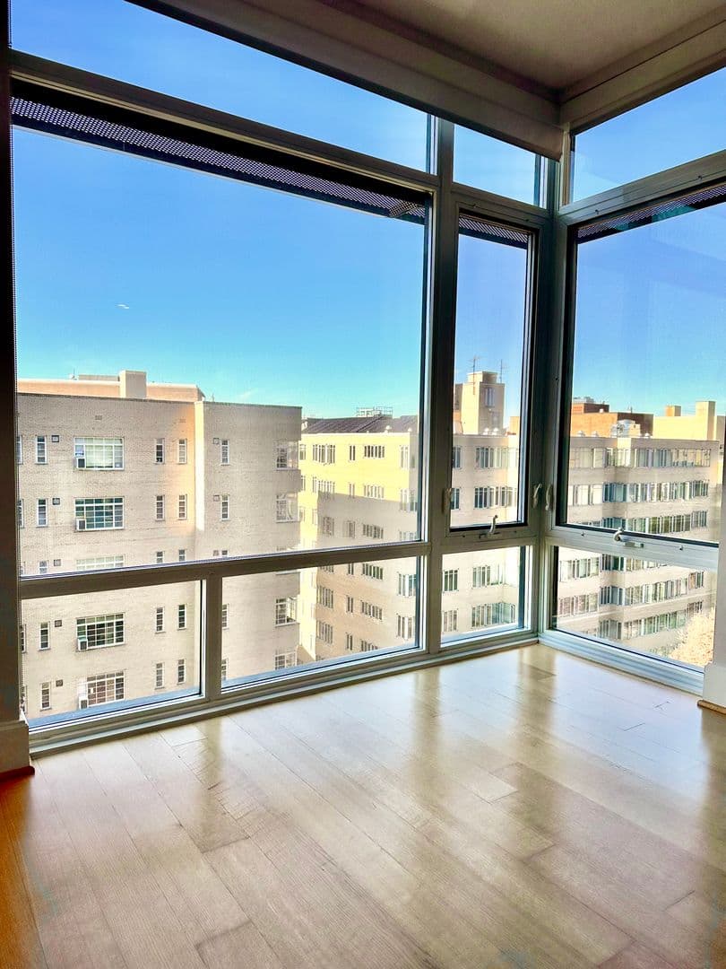 Washington Apartment: 1355 17th Street, NW