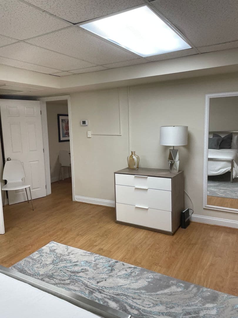 Washington Apartment: 1825-1833 New Hampshire Avenue, NW