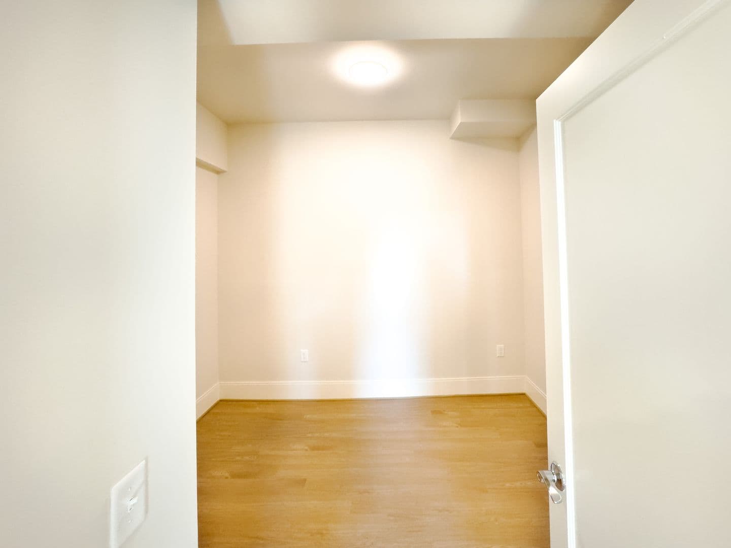 Washington Apartment: 3220 Prospect Street, NW