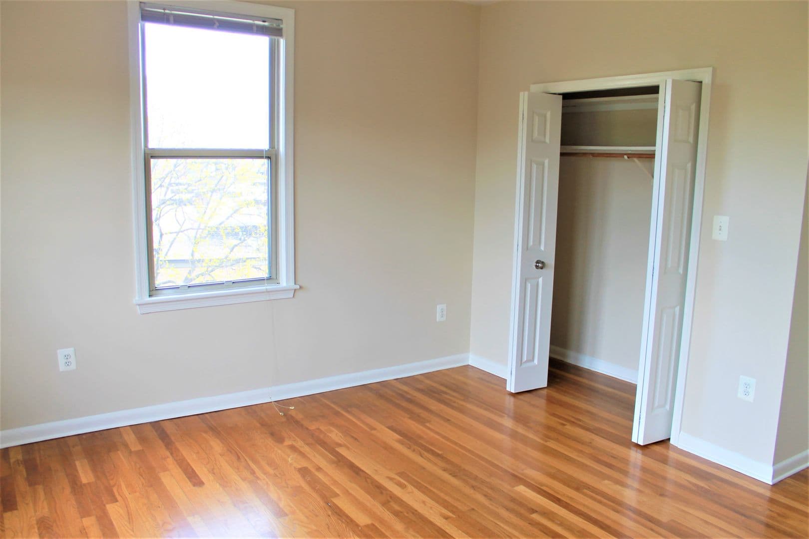 Washington Apartment: 2070 Belmont Rd, NW