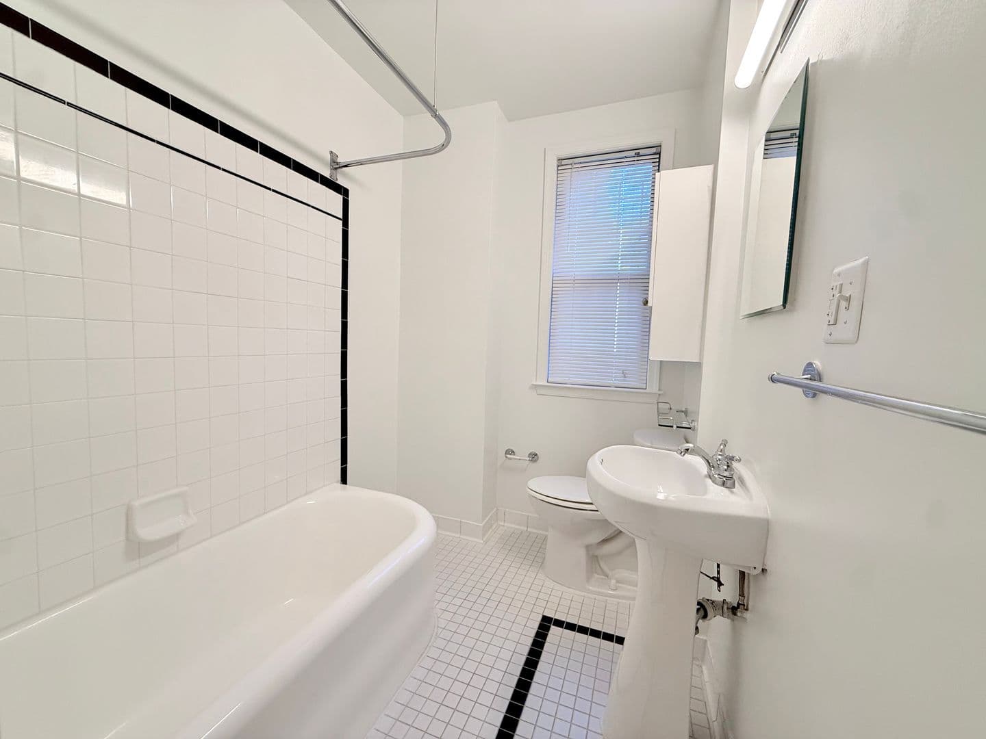 Washington Apartment: 1825-1833 New Hampshire Avenue, NW