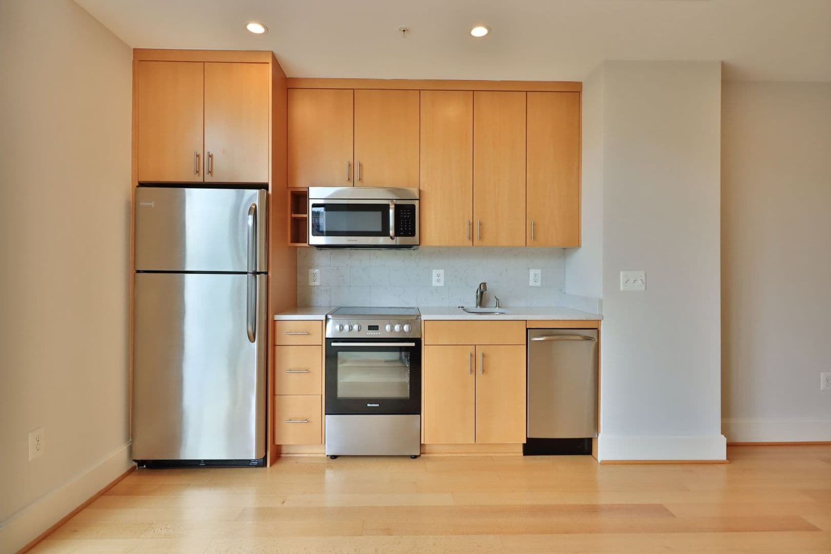 Washington Apartment: 1355 17th Street, NW