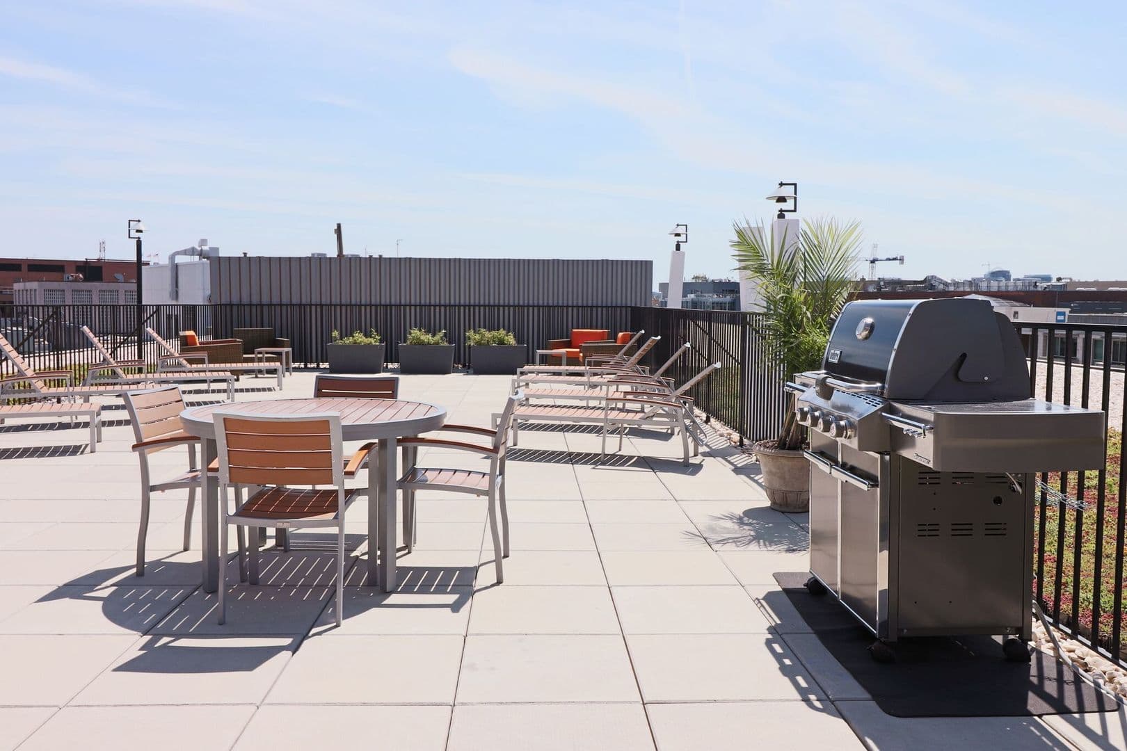 Washington Apartment: 1255 New Hampshire Avenue