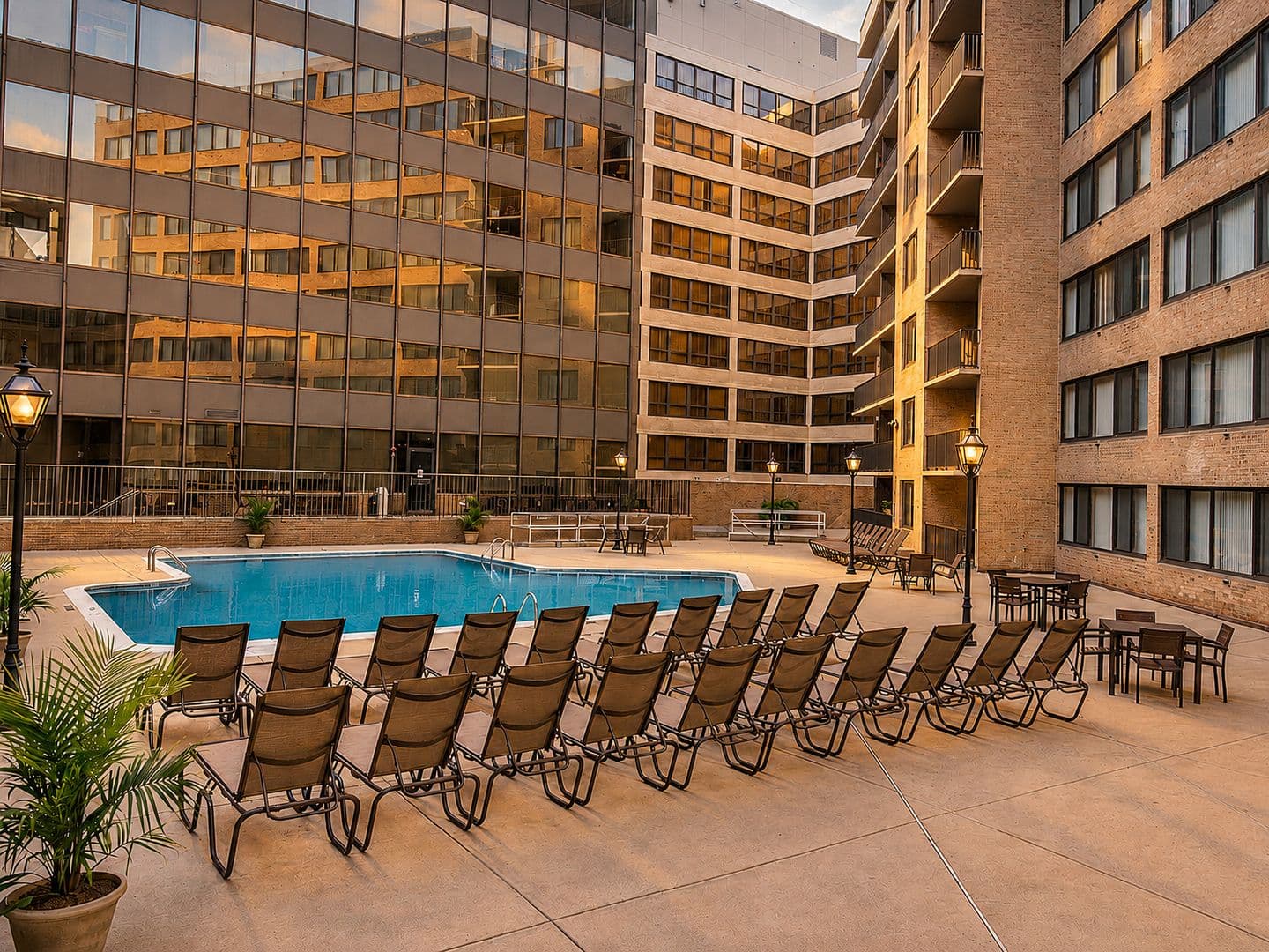 Washington Apartment: 1255 New Hampshire Avenue