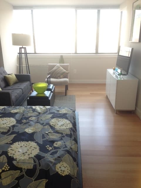 Washington Apartment: 1230 13th Street, NW