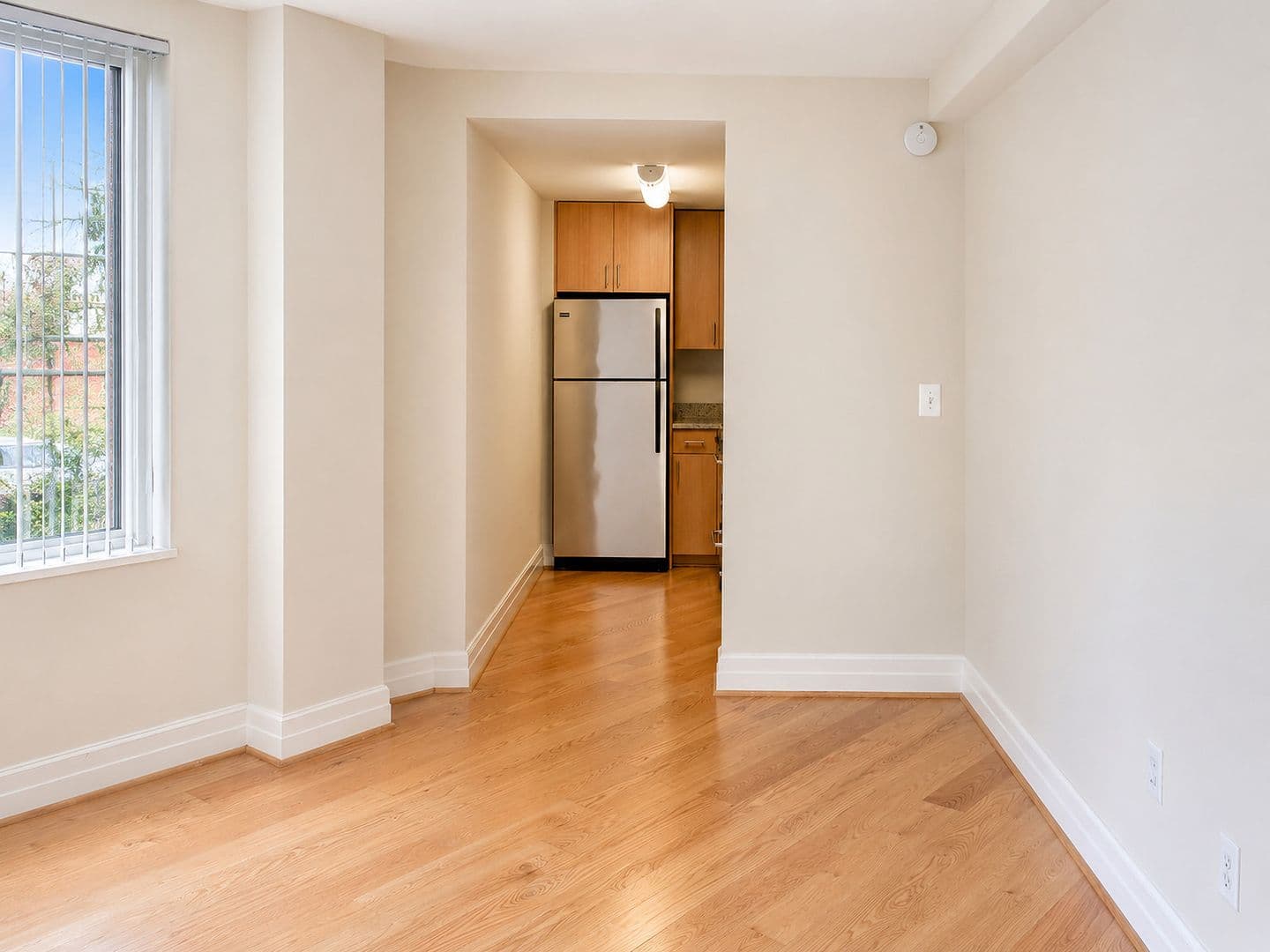Washington Apartment: 1255 New Hampshire Avenue