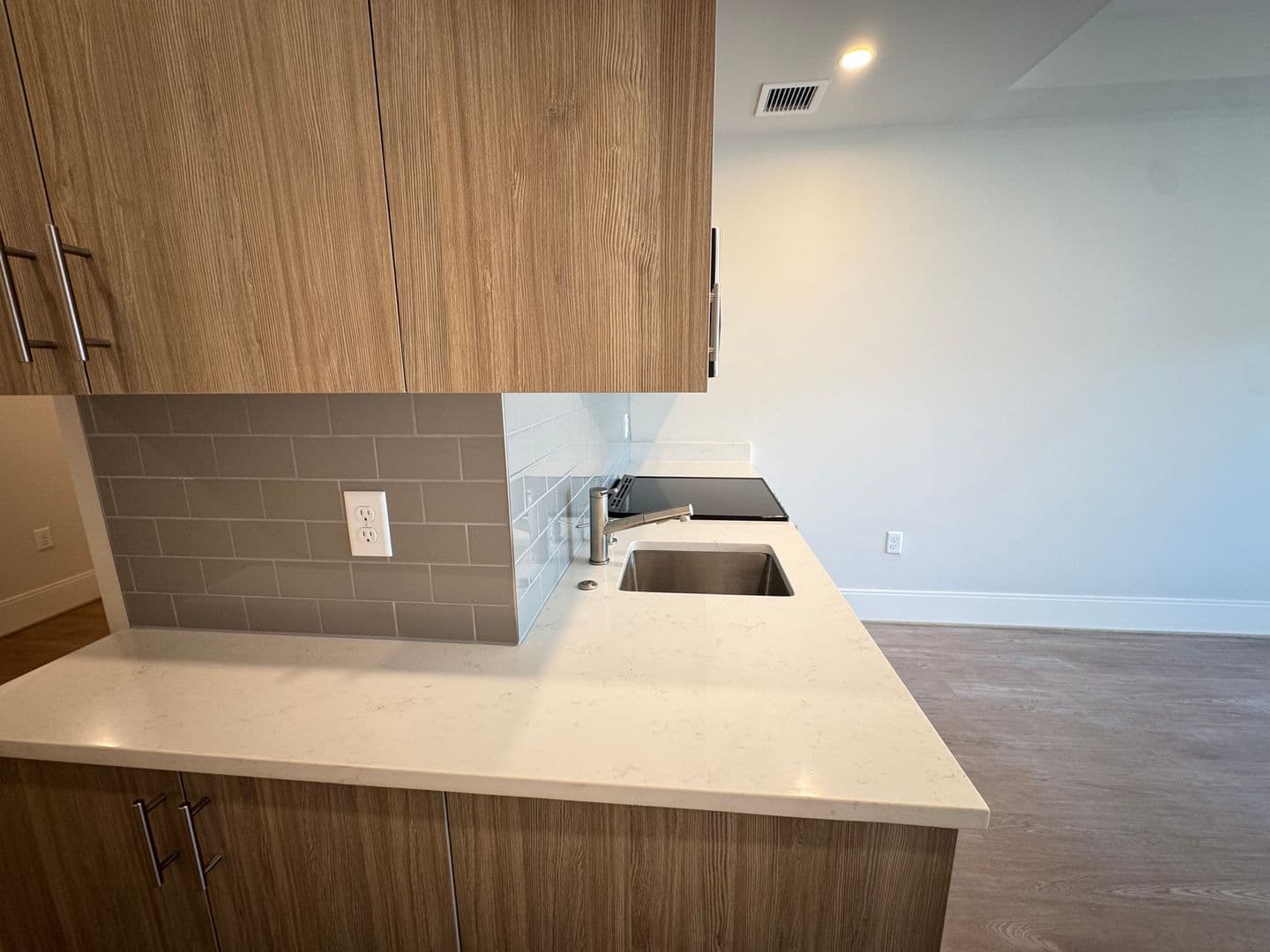Washington Apartment: 3220 Prospect Street, NW
