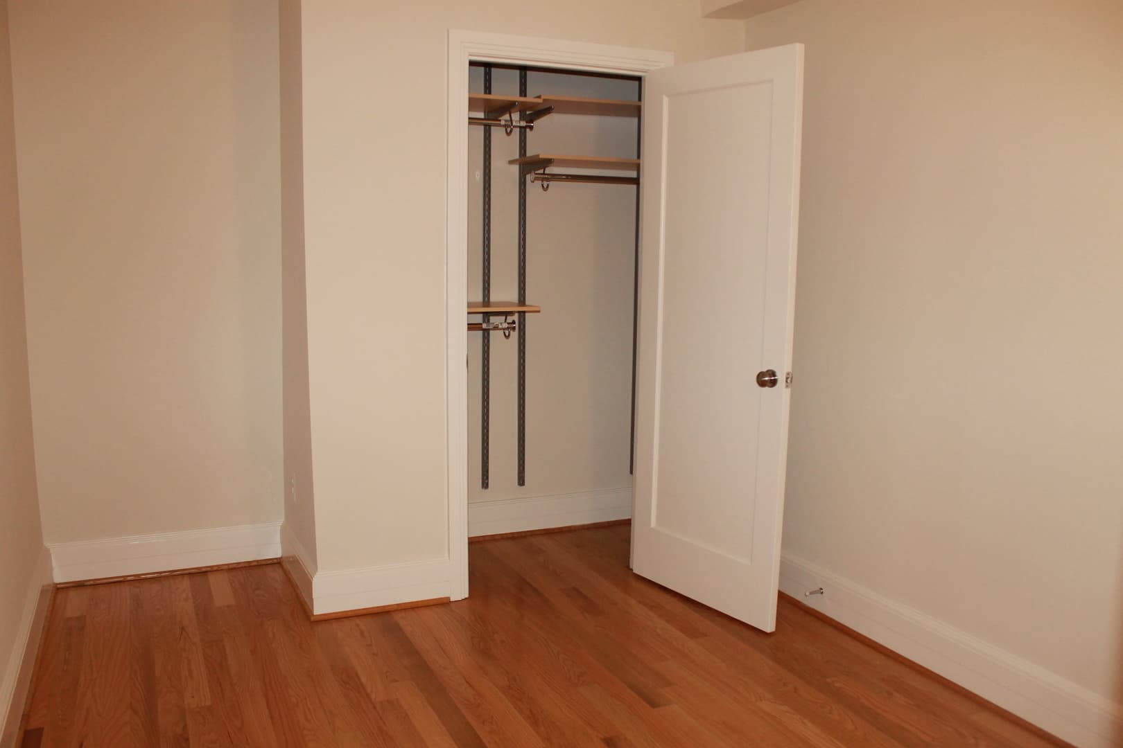 Washington Apartment: 2000 Connecticut Avenue, NW