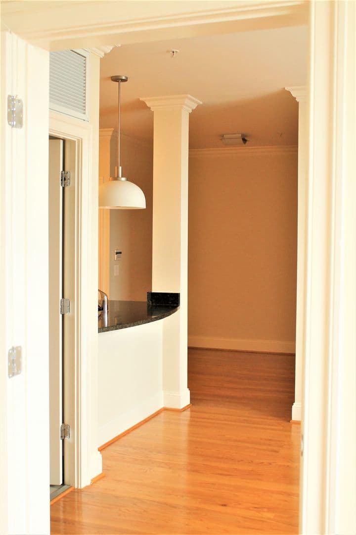 Washington Apartment: 2110 19th Street, NW