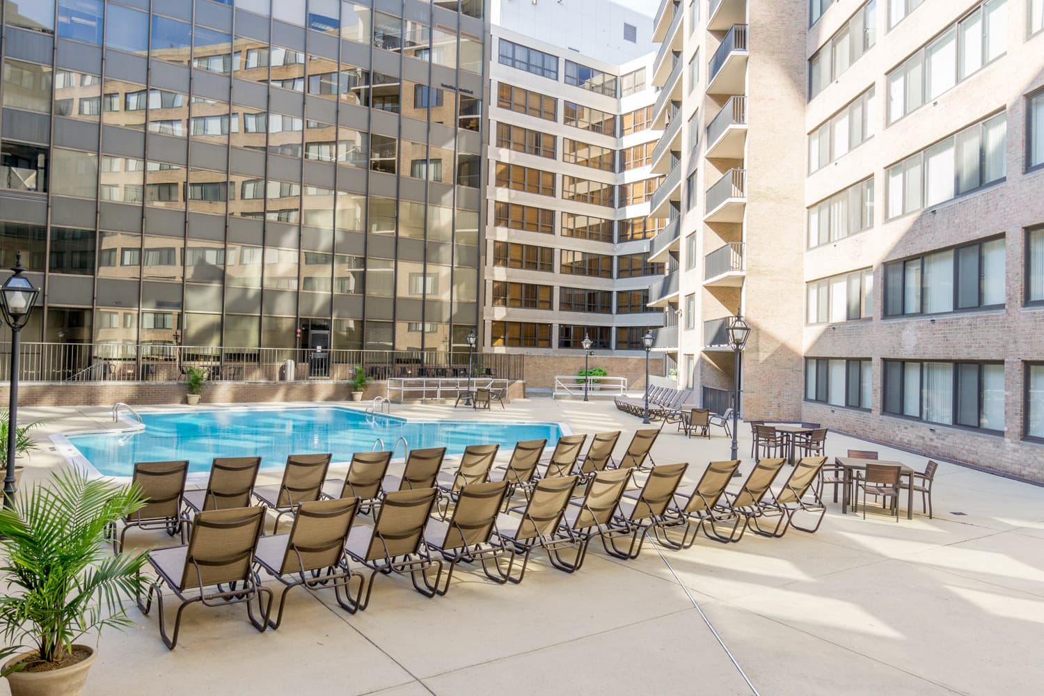 Washington Apartment: 1255 New Hampshire Avenue
