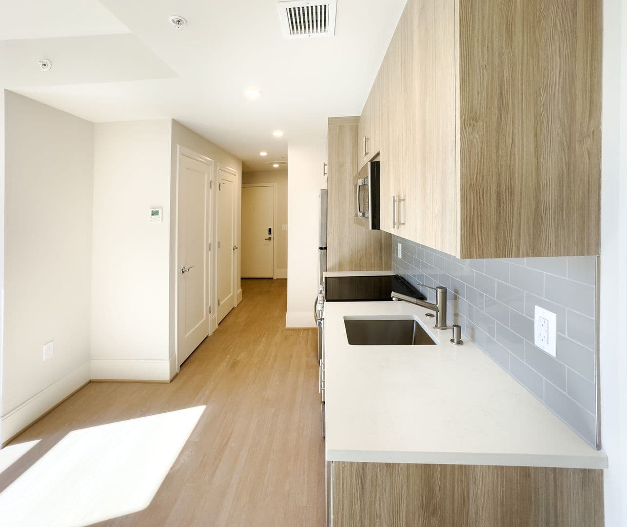 Washington Apartment: 3220 Prospect Street, NW