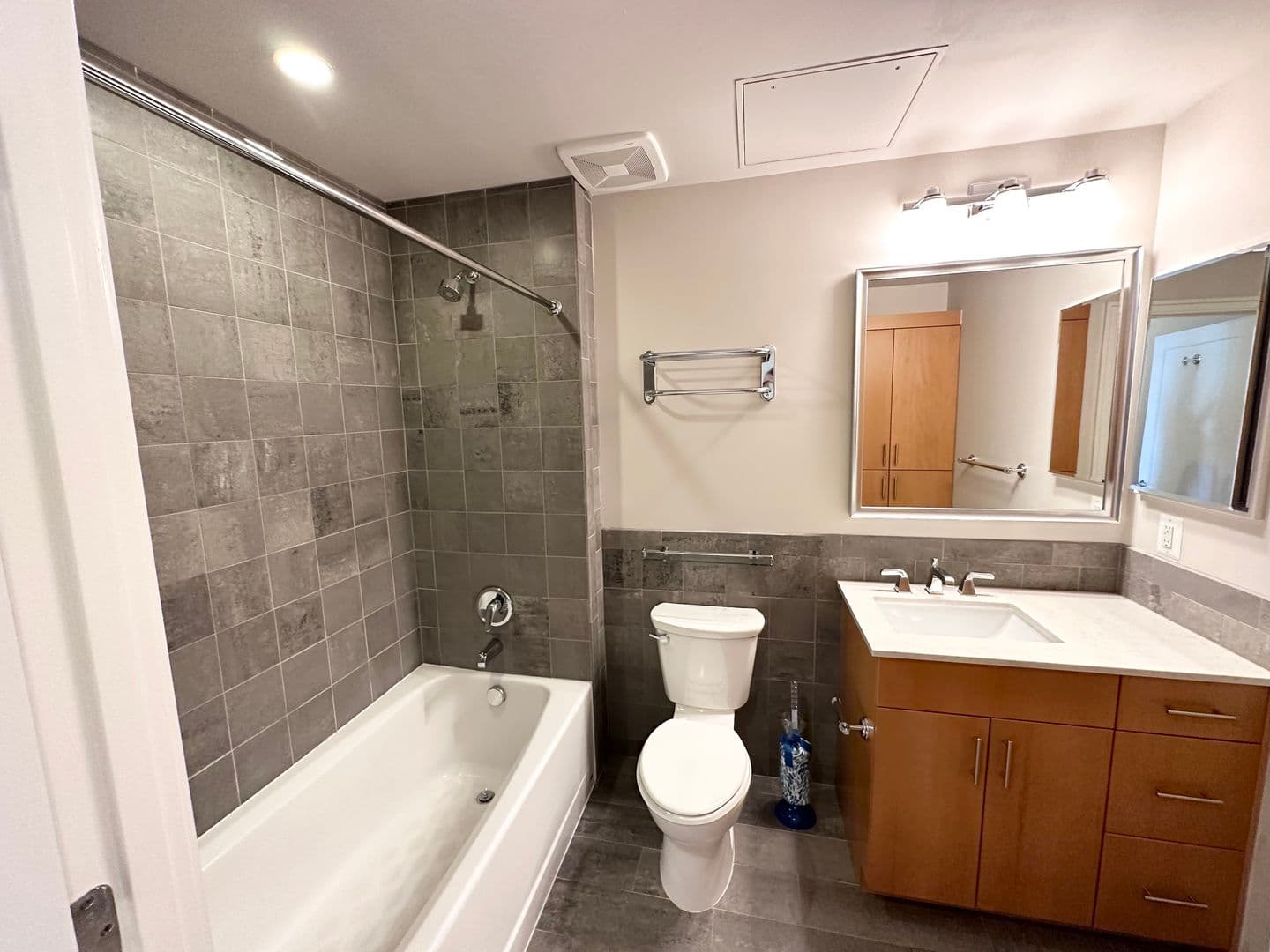 Washington Apartment: 1355 17th Street, NW