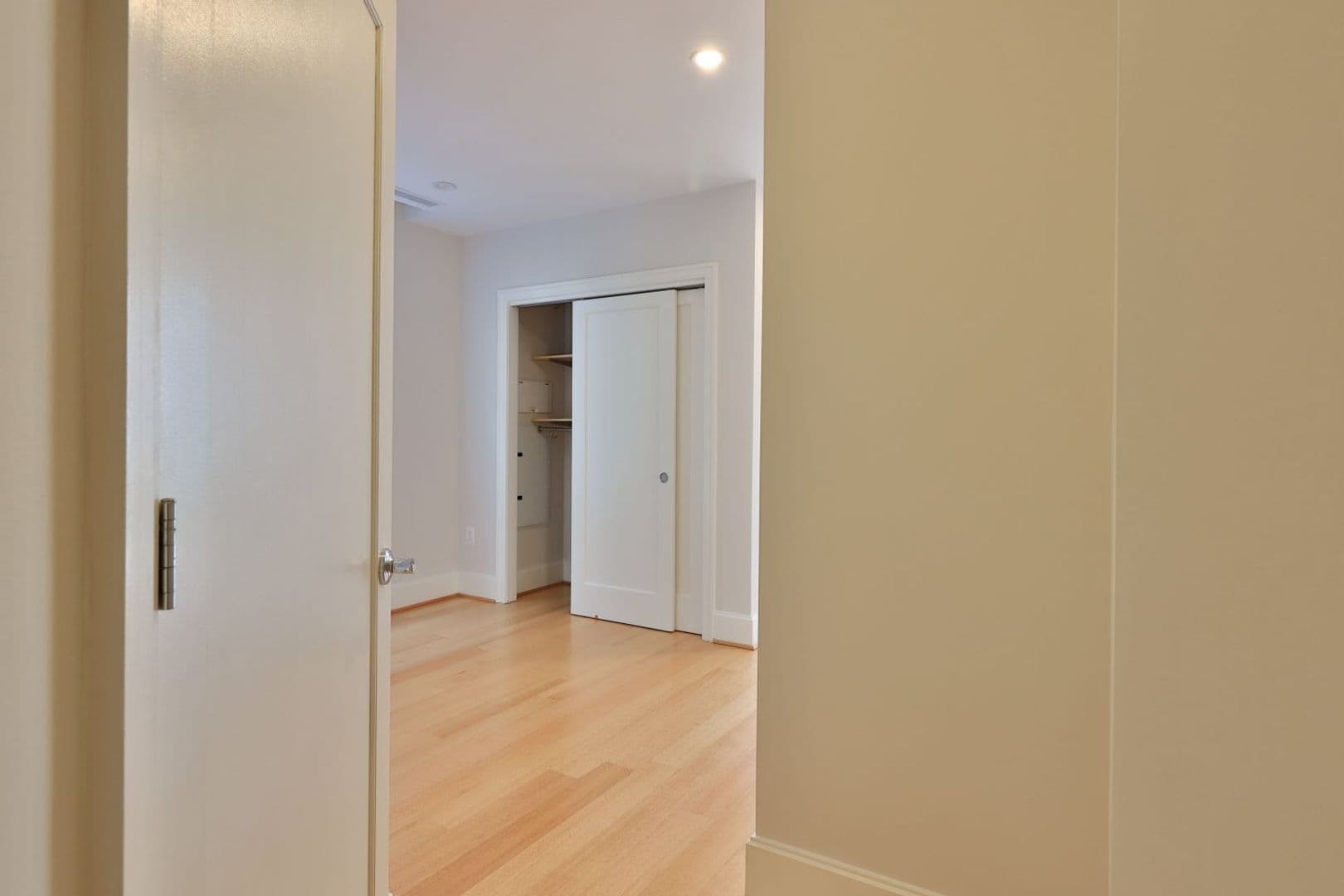 Washington Apartment: 1355 17th Street, NW