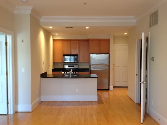 Washington Apartment: 1640 16th Street, NW