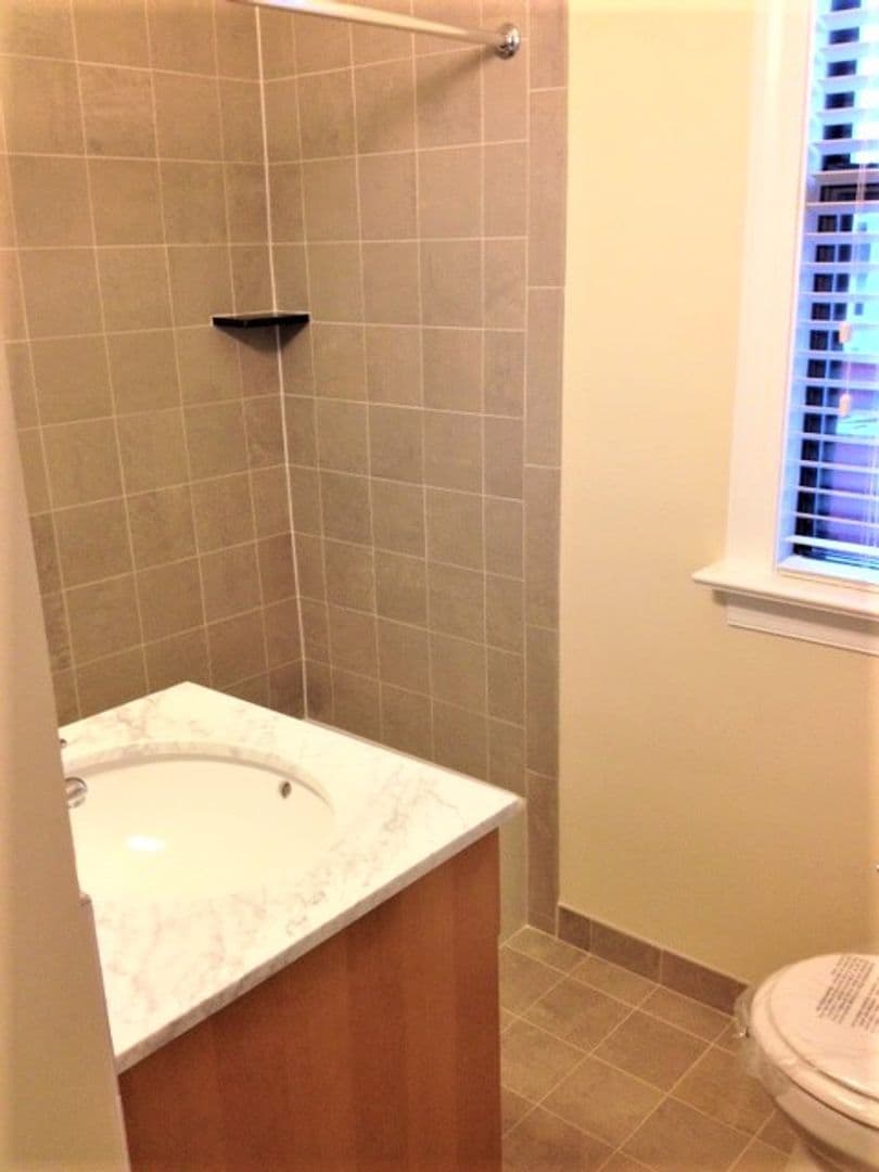 Washington Apartment: 1825-1833 New Hampshire Avenue, NW