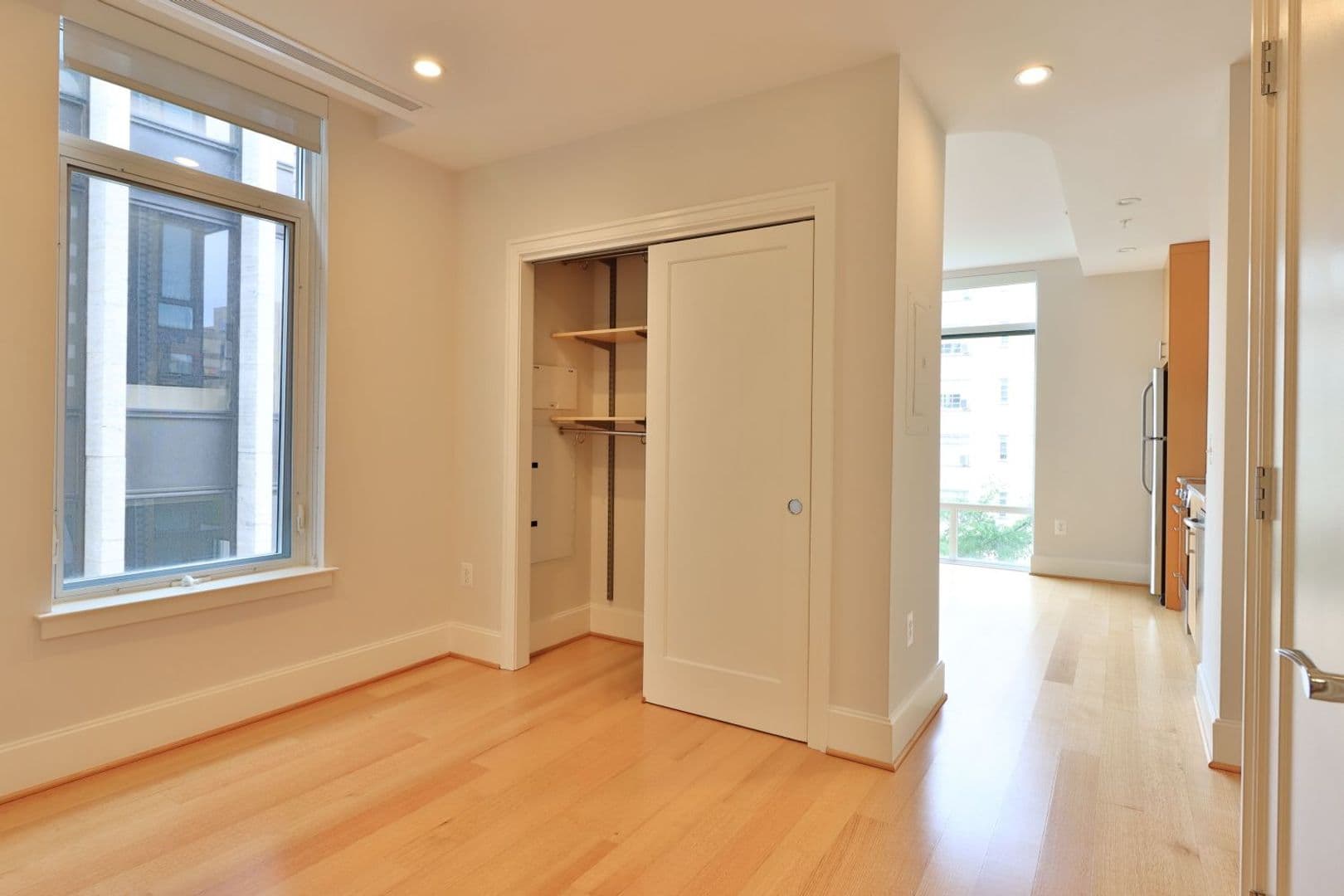 Washington Apartment: 1355 17th Street, NW