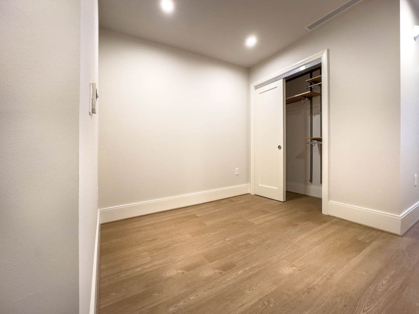 Washington Apartment: 3220 Prospect Street, NW