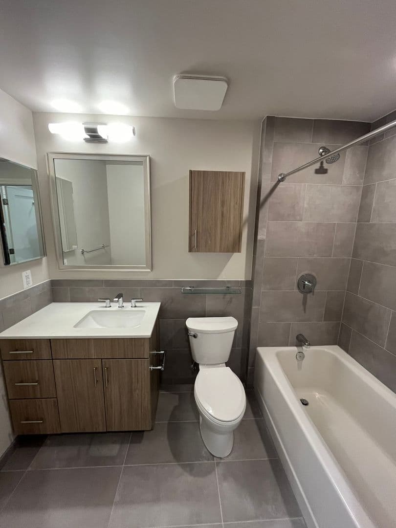 WASHINGTON Apartment: 1650 O STREET, NW