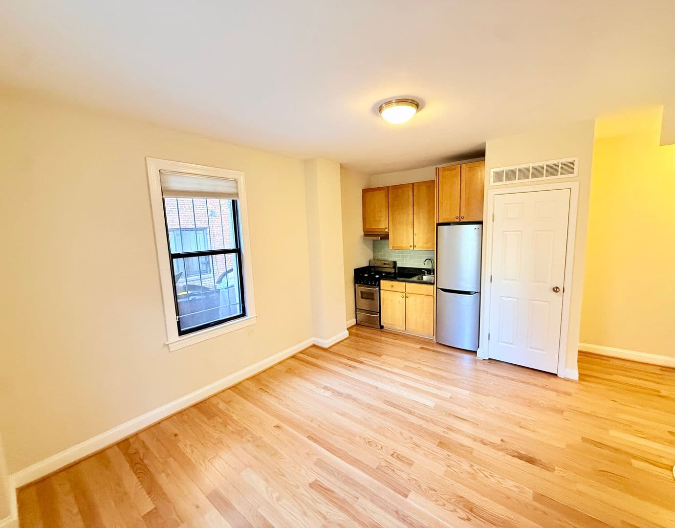 Washington Apartment: 1825-1833 New Hampshire Avenue, NW