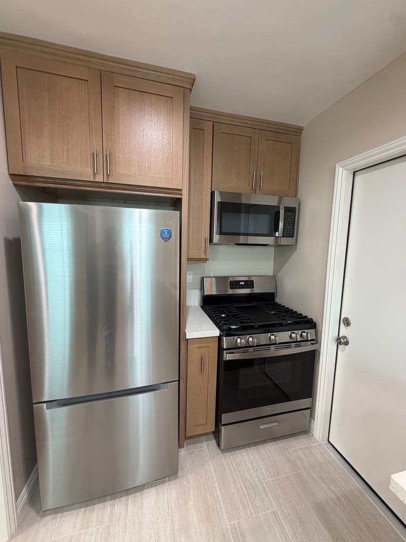 Pasadena Apartment: 1624 E. Washington Blvd.