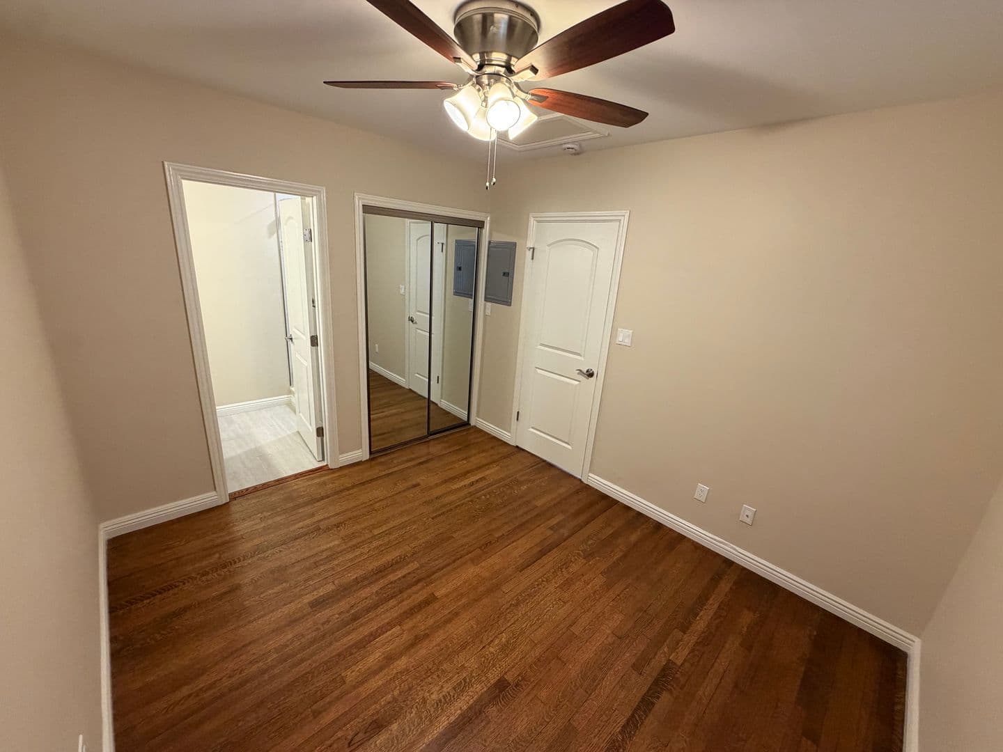 Pasadena Apartment: 1624 E. Washington Blvd.