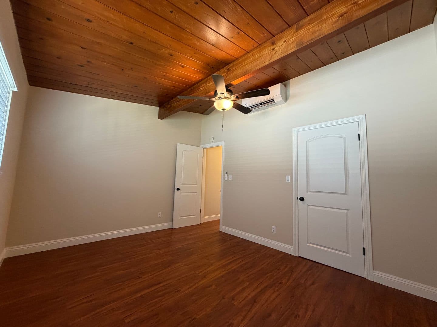 Monrovia Apartment: 116 Violet Ave.