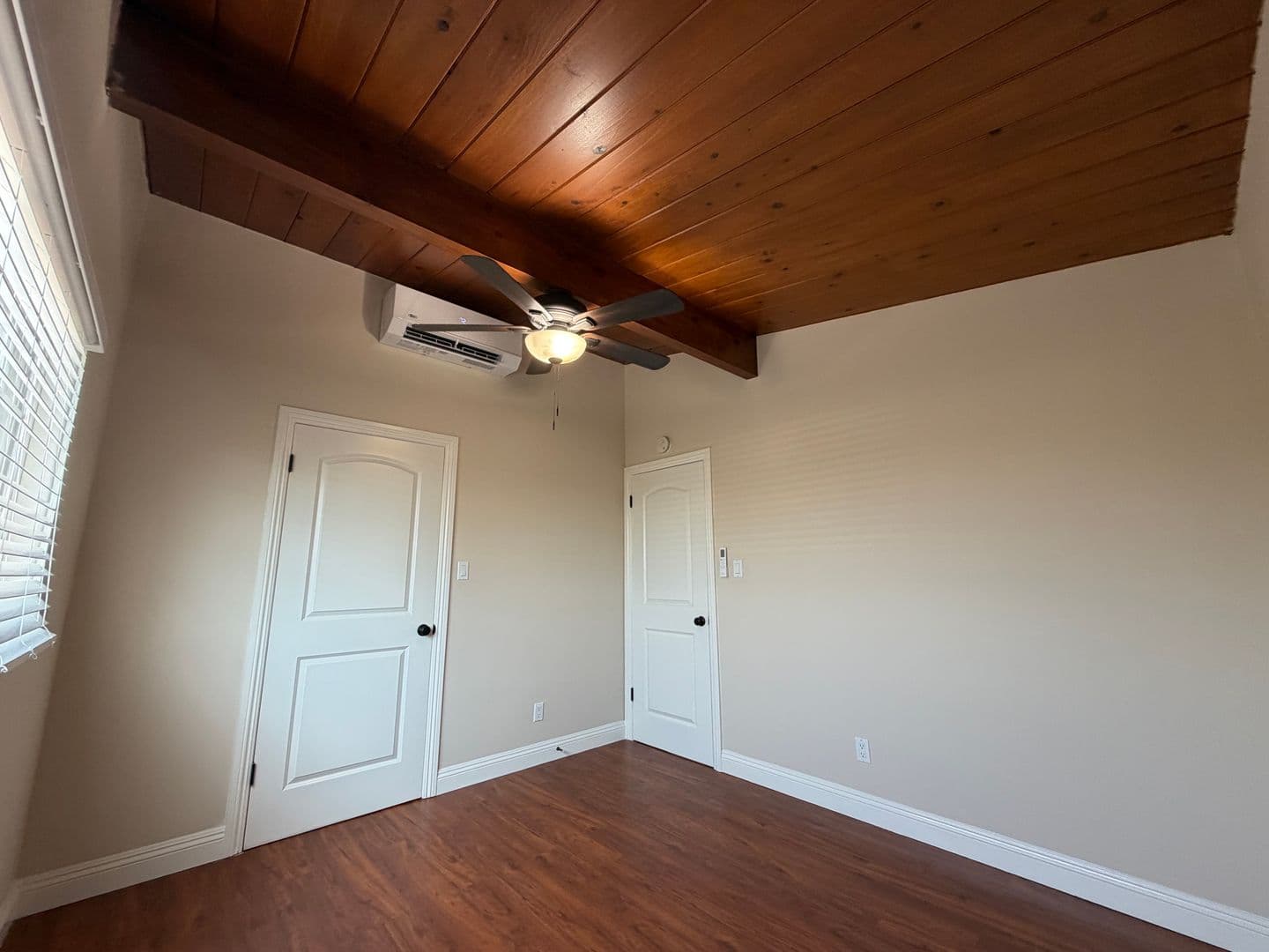 Monrovia Apartment: 116 Violet Ave.