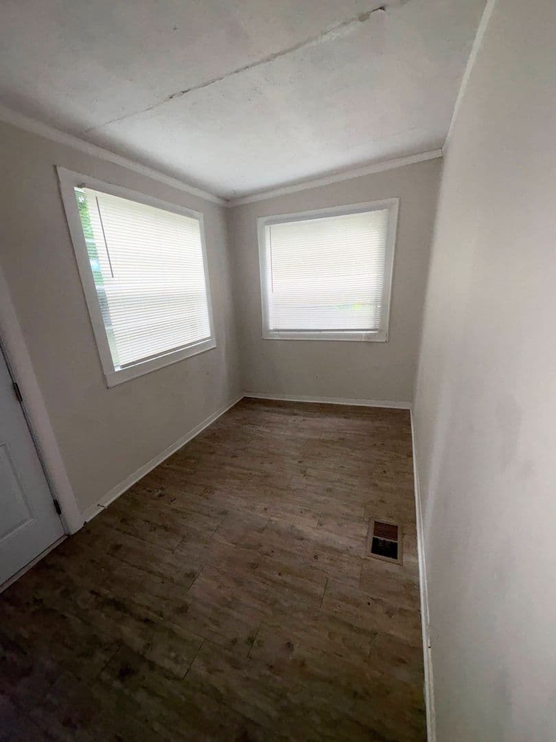 Jacksonville House: 5779 SW Carver Circle
