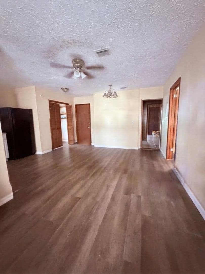 Jacksonville House: 3515 N Laura Street