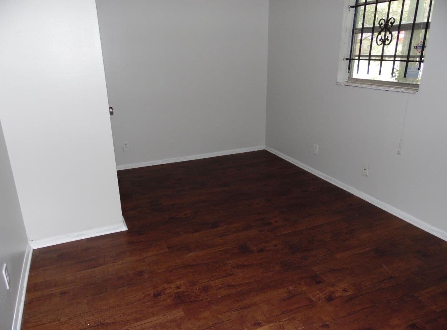 Jacksonville House: 1930 W 6TH Street A