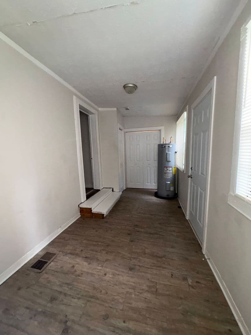 Jacksonville House: 5779 SW Carver Circle