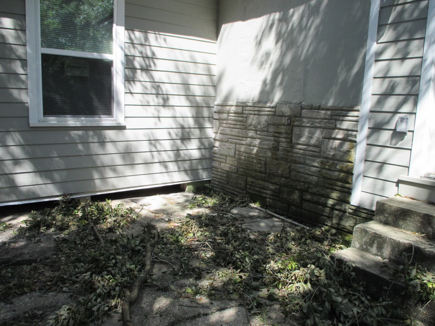 Jacksonville House: 2218 Lamee Ave