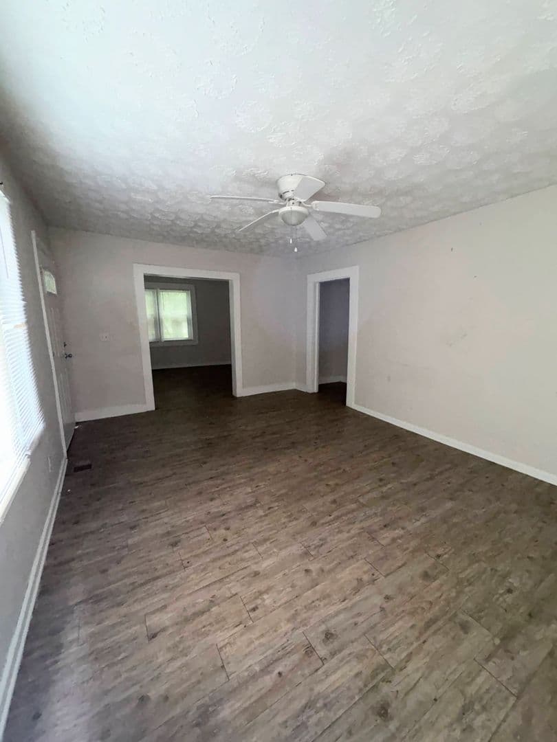 Jacksonville House: 5779 SW Carver Circle