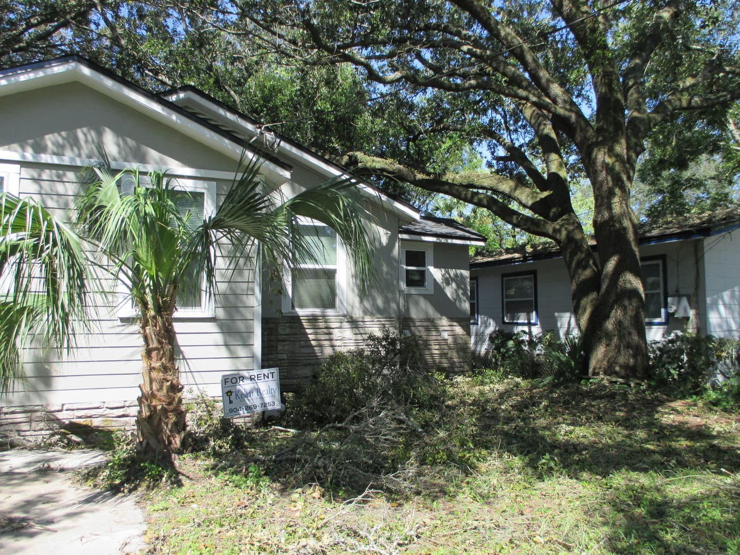 Jacksonville House: 2218 Lamee Ave